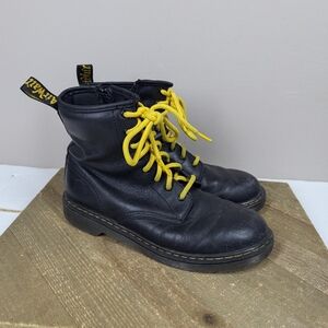 Dr. Martens black leather boots women’s 6 yellow stitching/laces